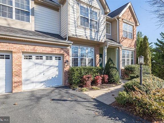 2nd image of 4828 Montega Dr