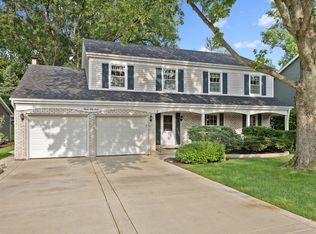 1567 Orth Dr, Wheaton, IL 60189
