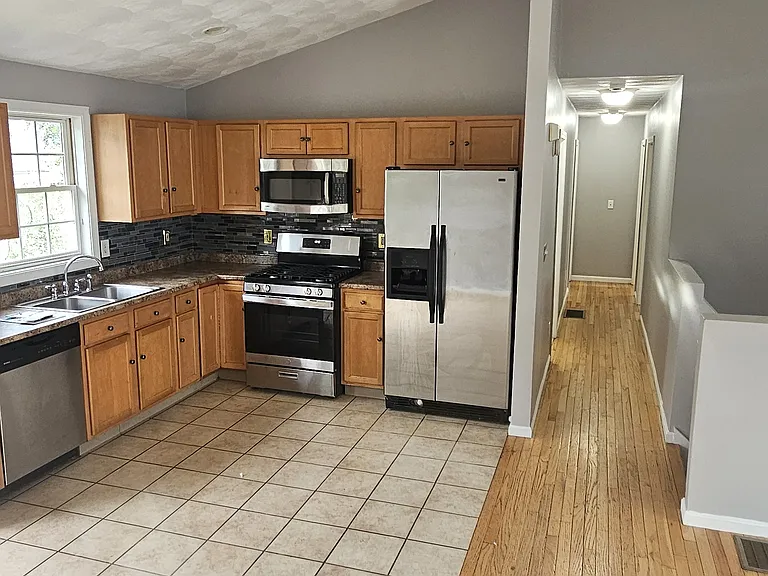 80 Unit St #2 — Photo 10