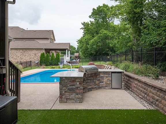 5th image of 106 Tipperton Ct