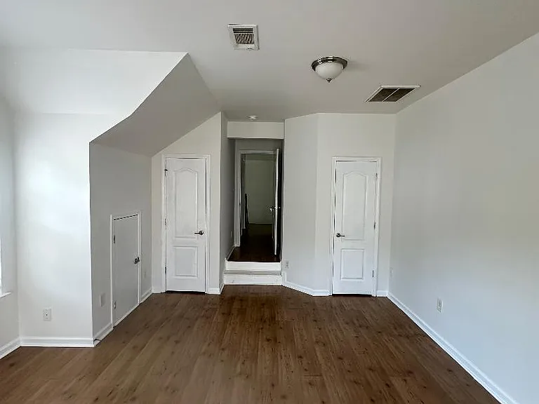 Bedroom 2 (Playroom)