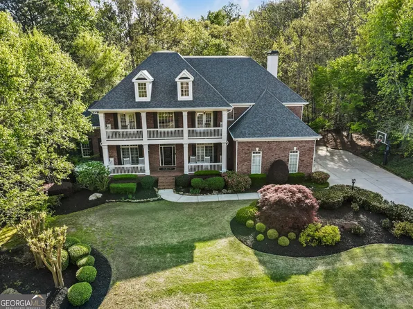 150 Inwood Ter, Roswell, GA 30075
