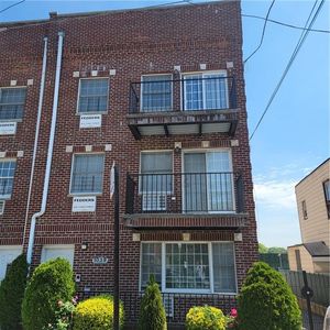 1039 E 86th St APT 3, Brooklyn, NY, 11236