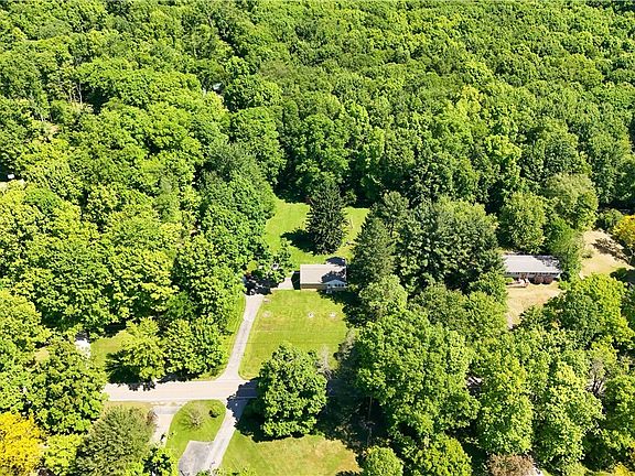 3rd image of 9621 Wolfe Rd