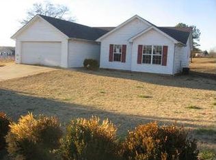 4714 Turning Leaf Dr, Gillsville, GA 30543