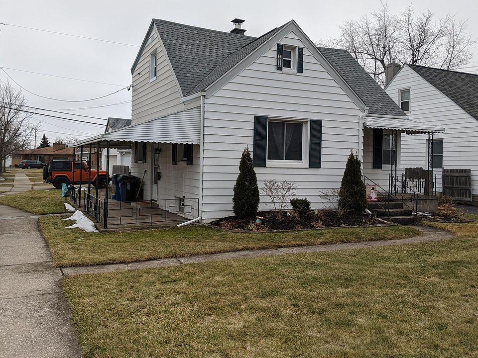 1st image of 527 Emerson Dr