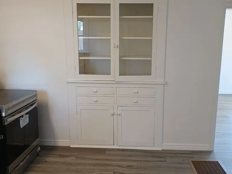 335 S 5 E — Photo 13