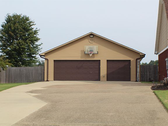 2nd image of 72 Windy Oaks Dr