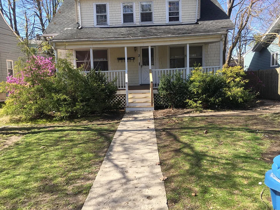 3 Revere Ct