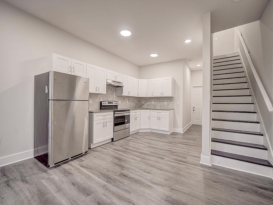 1st image of 2118 S Daggett St #9