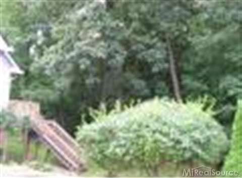 4th image of 9817 Oak Valley Dr