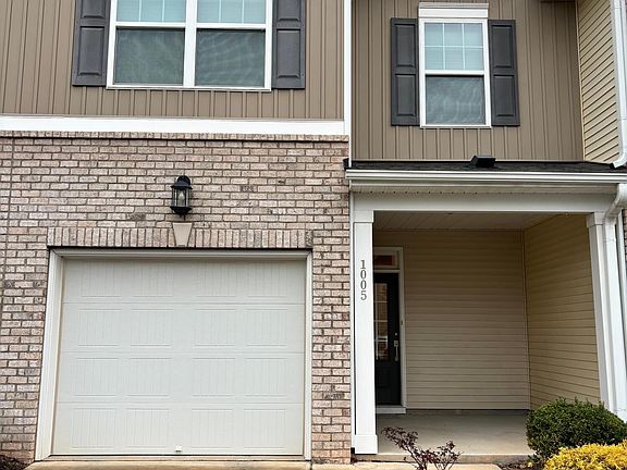 2nd image of 1005 Epiphany Rd