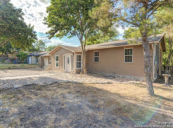 4th image of 323 Havana Dr