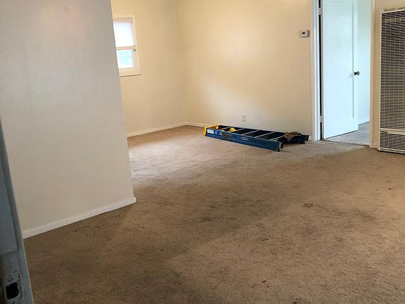 5th image of 816 Cowper St APT 2