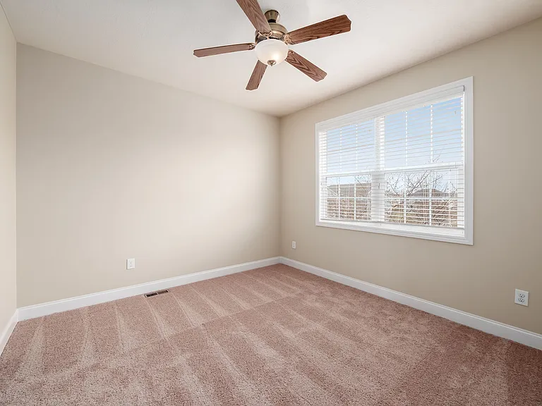 1104 Balmoral Dr #1 — Photo 44