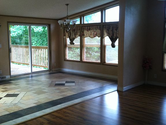 3rd image of 133 Apple Valley Ln