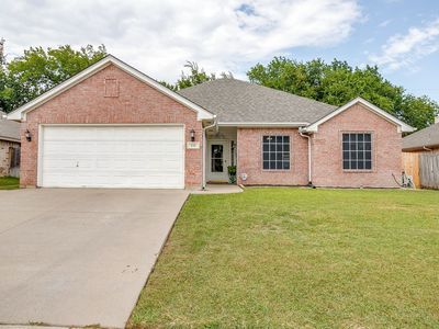 930 Heberle Dr, Burleson, TX, 76028