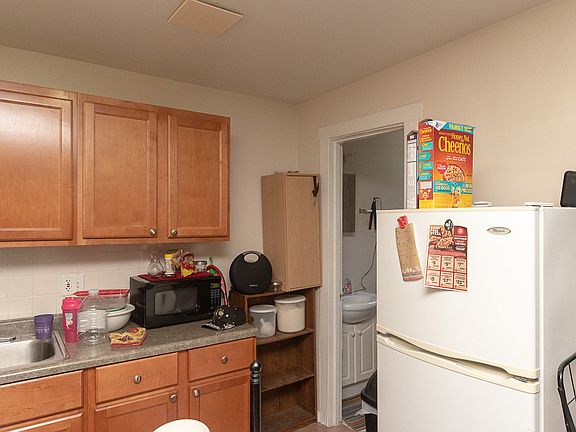 4th image of 1712 W Estes Ave APT G3