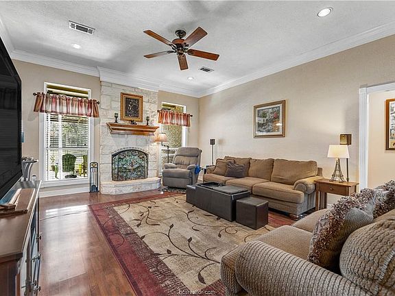 4th image of 4138 Vintage Hills Dr