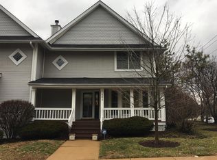 401 Reavis Pl, Webster Groves, MO 63119