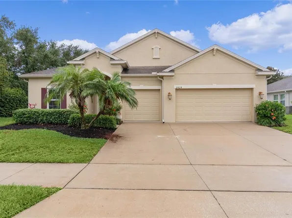 2424 Plumadore Dr, Grand Island, FL 32735