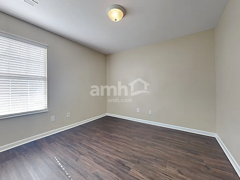 4449 Oakbank Ln — Photo 16