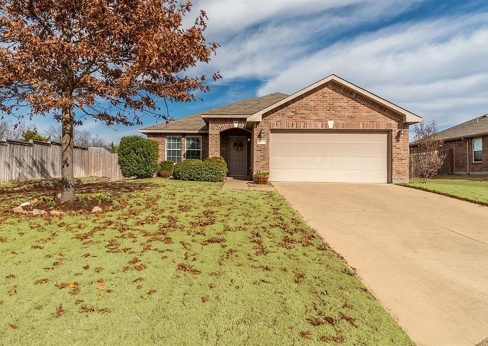 1st image of 534 Silver Leaf Dr