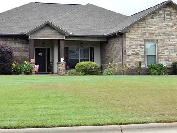 109 Hayley Dr, Enterprise, AL 36330