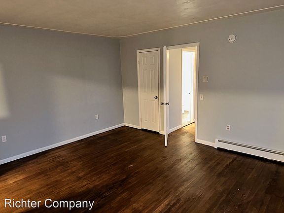 3rd image of 2117 Johanna Ave SW