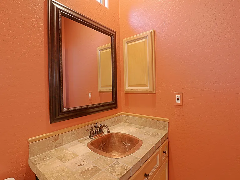 6747 E Eagle Feather Rd — Photo 24