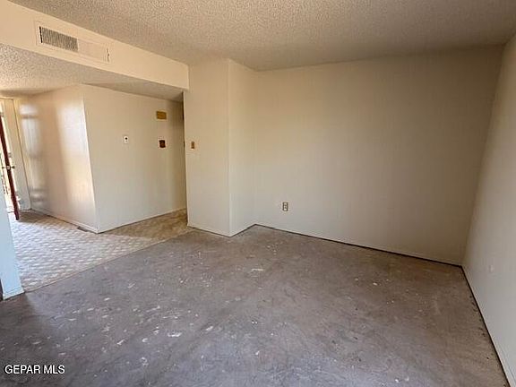 4th image of 9301 Hudson Way