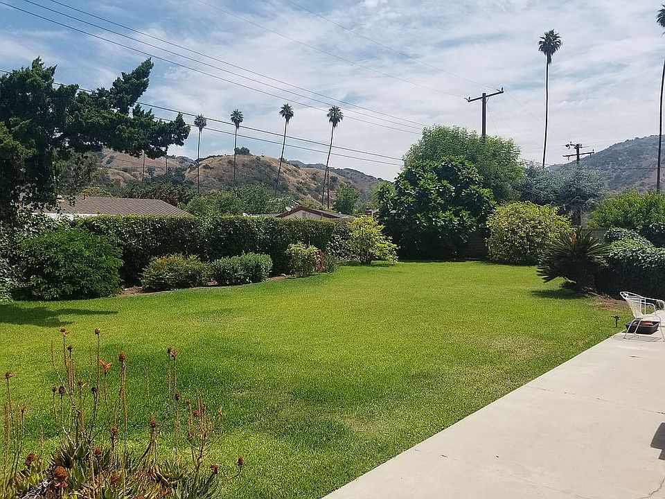 2nd image of 1041 E Palm Dr