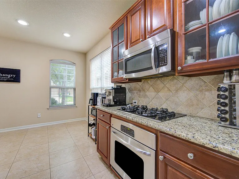 1243 Glenwood Canyon Ln — Photo 26