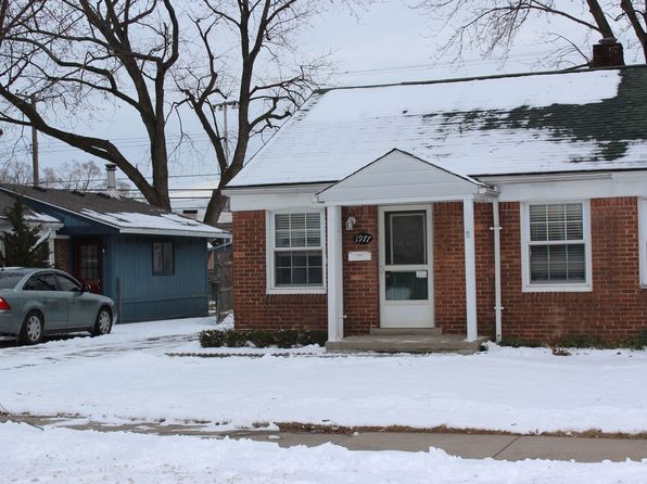 1977 Princeton Rd, Berkley, MI 48072