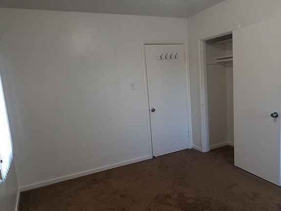 5th image of 727 Whipple Ave #3