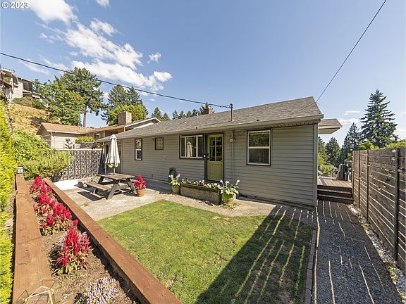 4th image of 3111 E 13th Pl