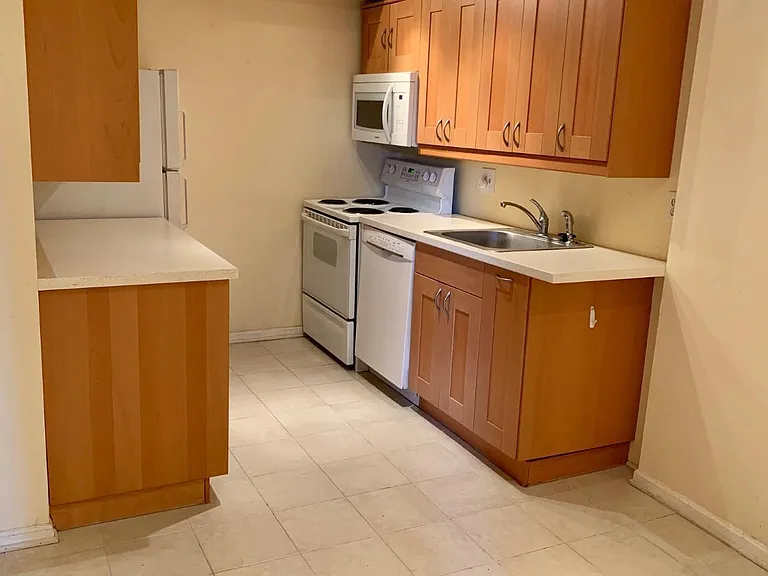 7401 Westlake Ter #610 — Photo 15