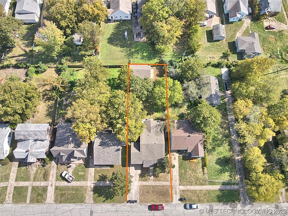 2nd image of 1819 N Denver Ave
