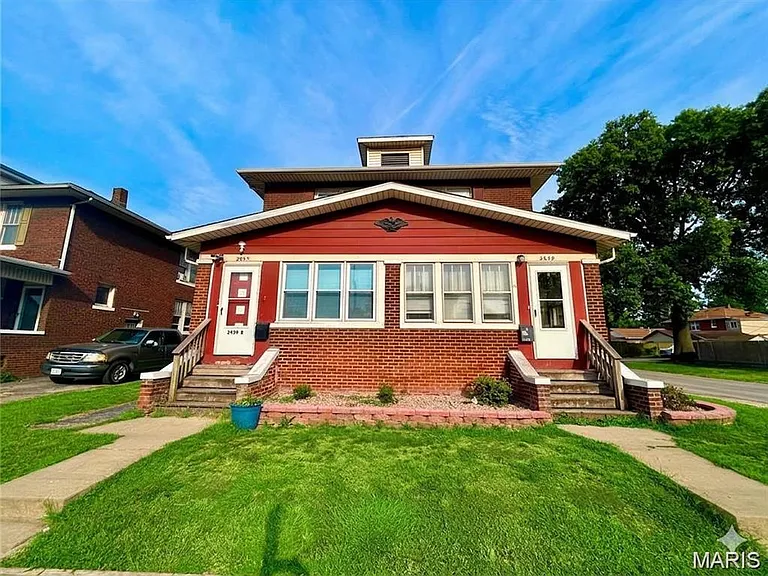 2459 State St #B — Photo 1