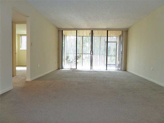 4th image of 9735 NW 52nd St APT 106