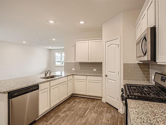 4th image of 241 Brooklyn Dr