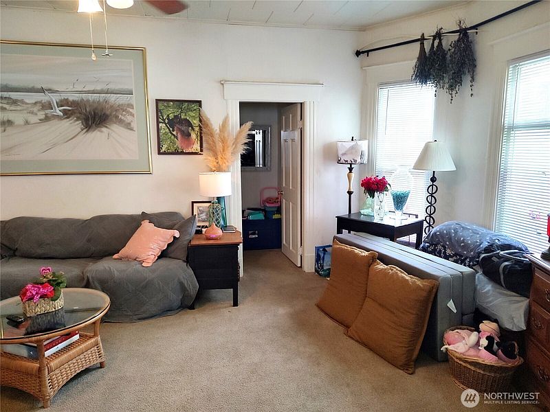 3rd image of 316 N F