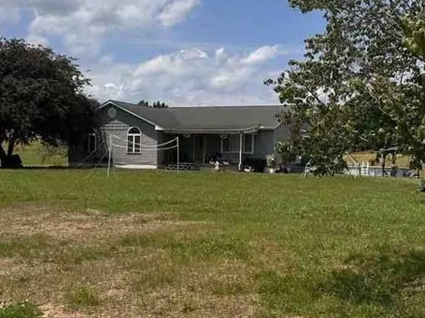 7019 Sandhill Rd, Point Pleasant, WV 25550