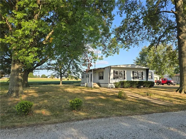 11657 Back Massillon Rd, Orrville, OH 44667