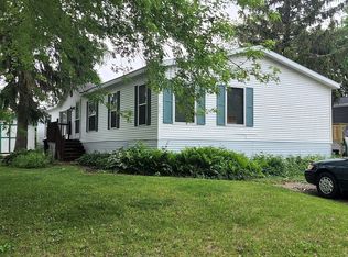 319 23rd St NW, Stewartville, MN 55976