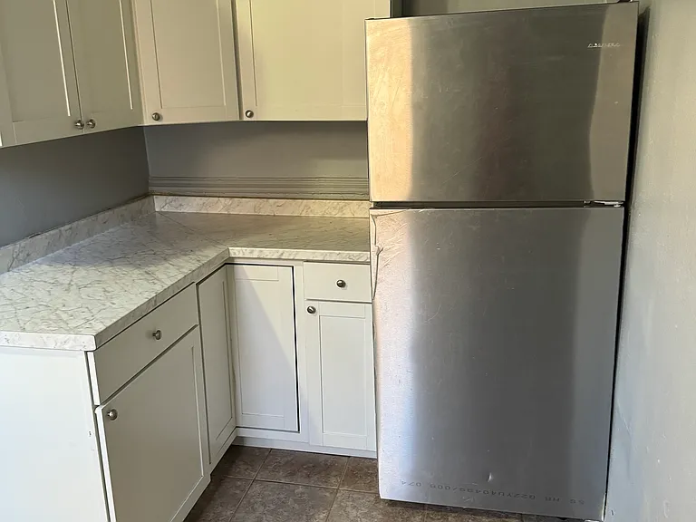 1820 Saint Clair Ave #A — Photo 11