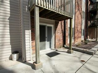 2812 Blackforest Dr APT B, Saint Louis, MO 63129