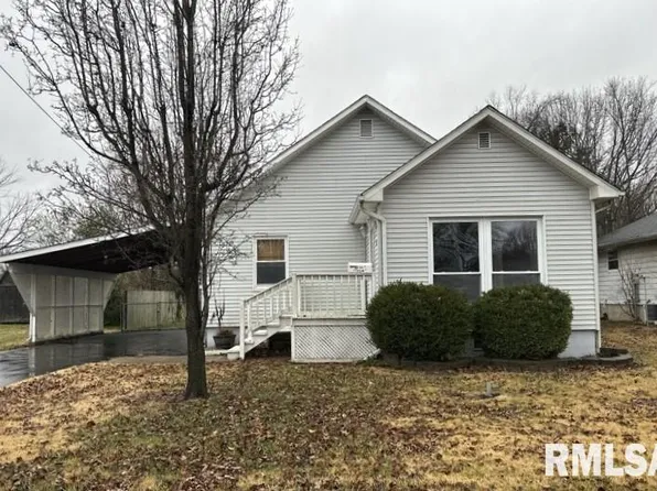 708 S Eisenhower Dr, Marion, IL 62959