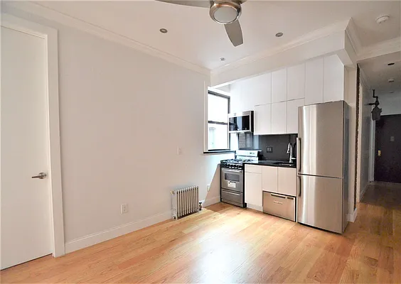 Rented by CITY SKYLINE REALTY INC | media 19