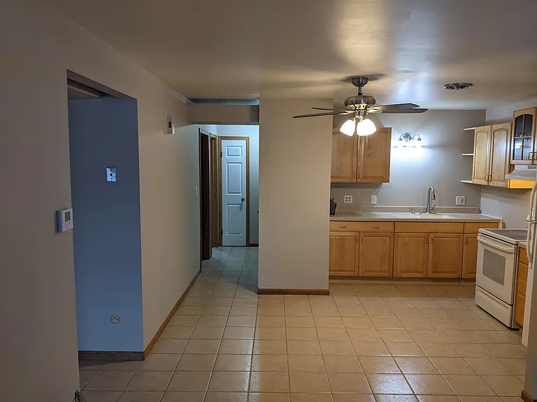 303 N Wabena Ave #C — Photo 2